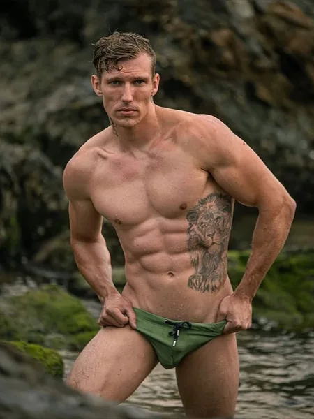 AaronXXX