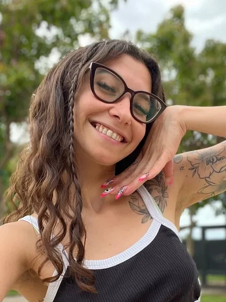 📲VCALL with April💦 avatar