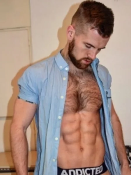 Adam coussins