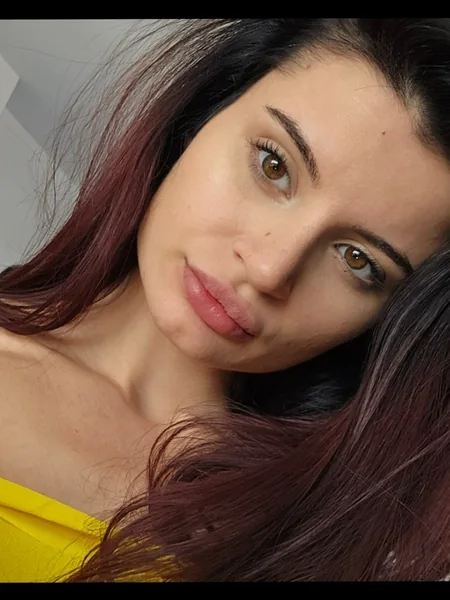 Adelina Foxy avatar