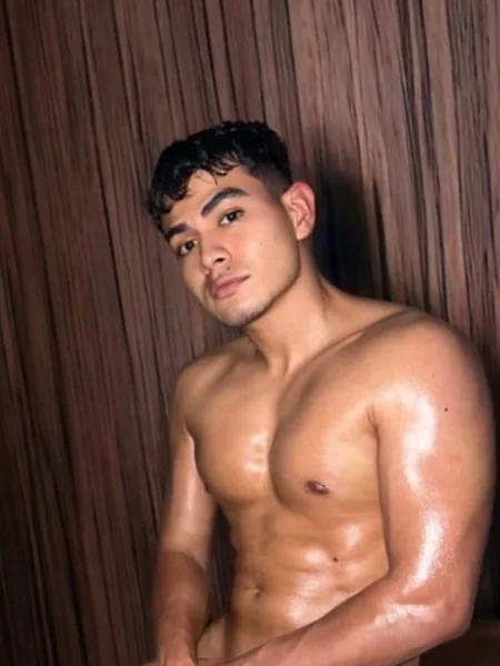 Adonis falcony