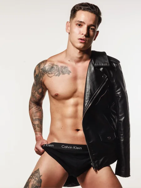 Adriano rj