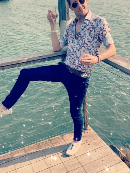 AB