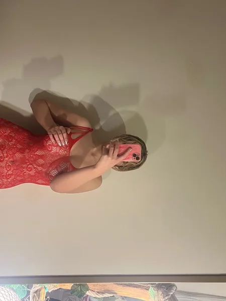 Afrodit Lily (ÜCRETSİZ)