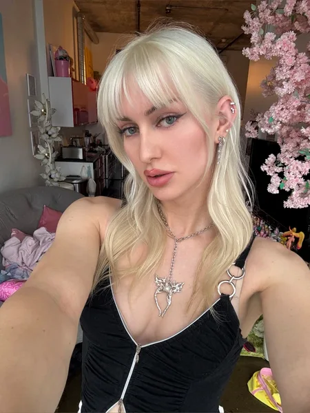 Goddess Alaska 👑 Big D Barbie avatar