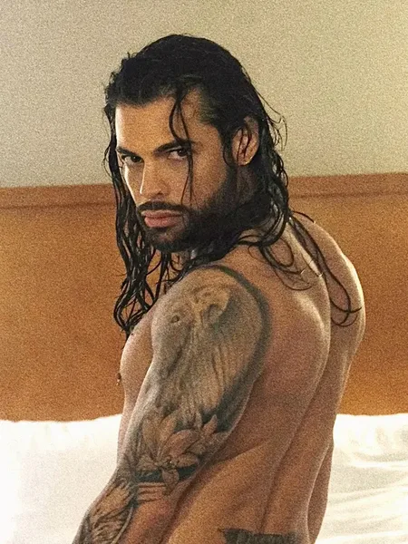ALEXANDER SAVAGE