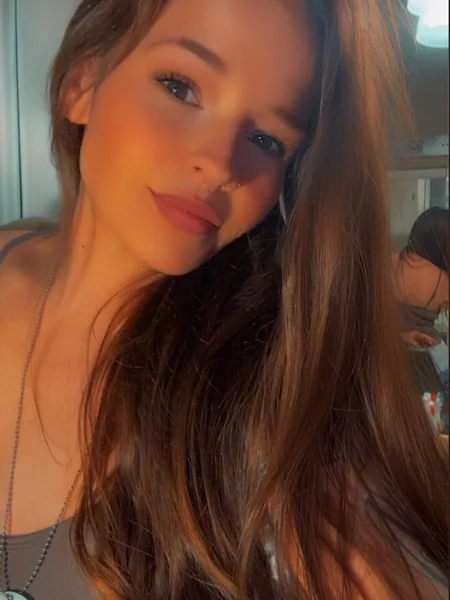 Alexis Cooper