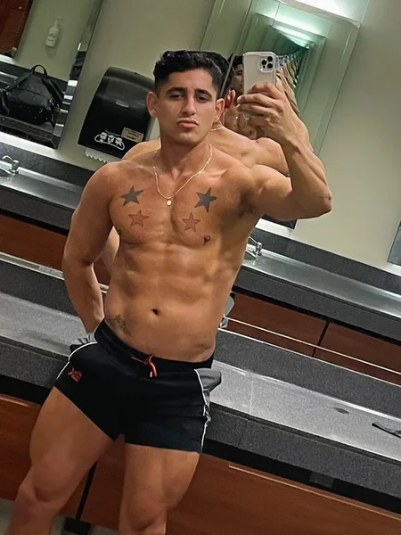 AleXXXander