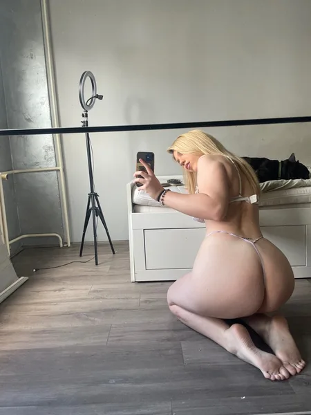 Alison avatar