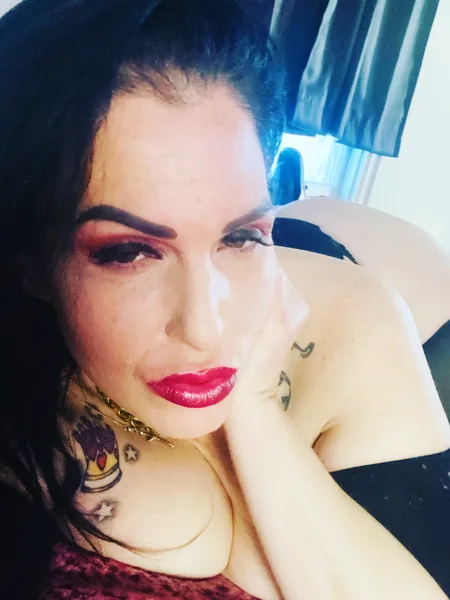Alliekatnight