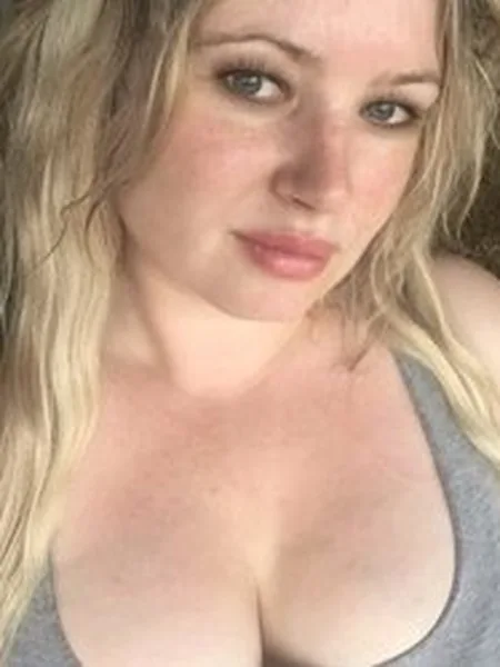 Amber West OFFICIAL