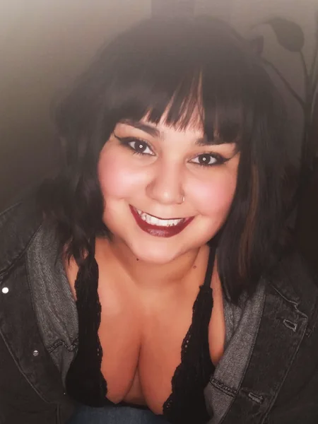 Amber Lewis