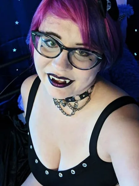 Amy T Villa