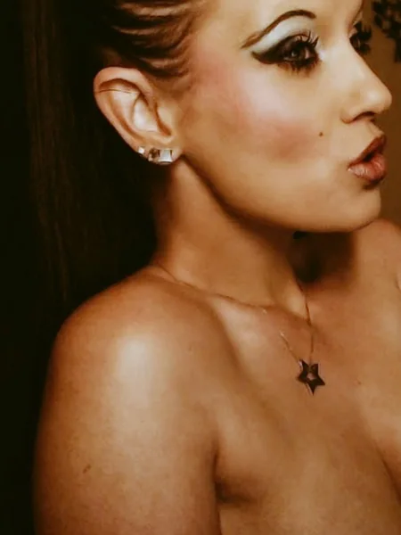 Luvlyanabelle