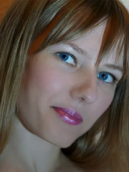Angela LIVE