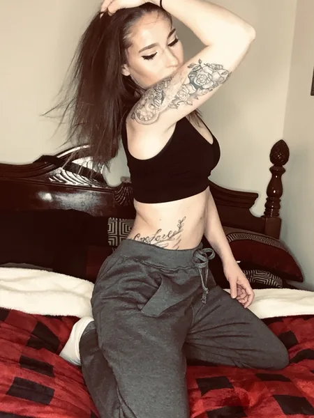 Angela Spires💋
