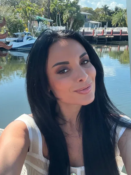 Anissa Kate