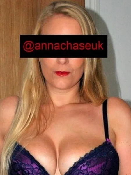 Anna Chase