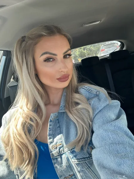 Anna Dopes