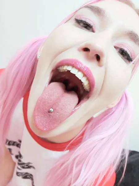 Anna Magenta