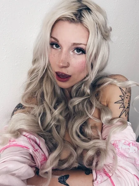 annie angel ♡