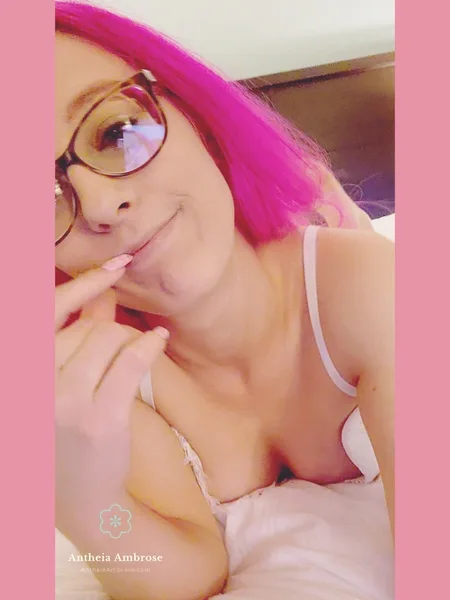 🌸 Sexting &amp; Customs 🌸 Antheia Ambrose 🌸