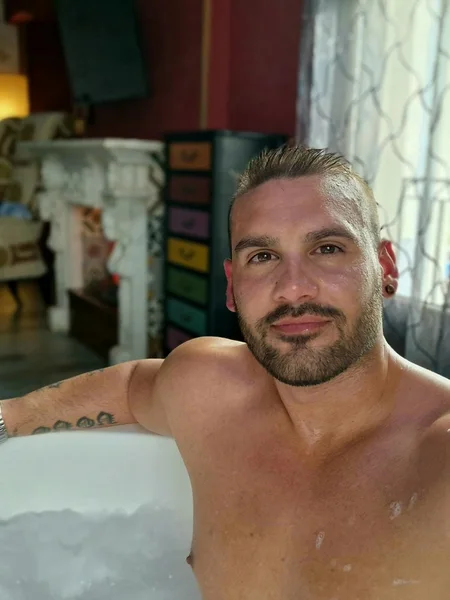 Anthony Jonezs