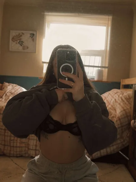 April Rose 🖤