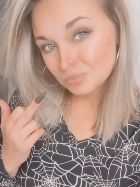 Arabella Official avatar