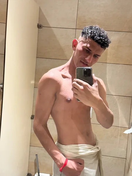 Enzo Arryo