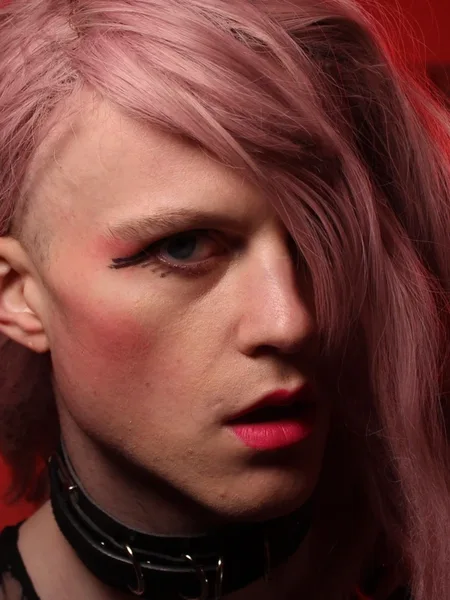 Gender Nightmare, Ashley Lowe