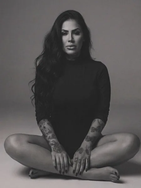 Aline Tavares