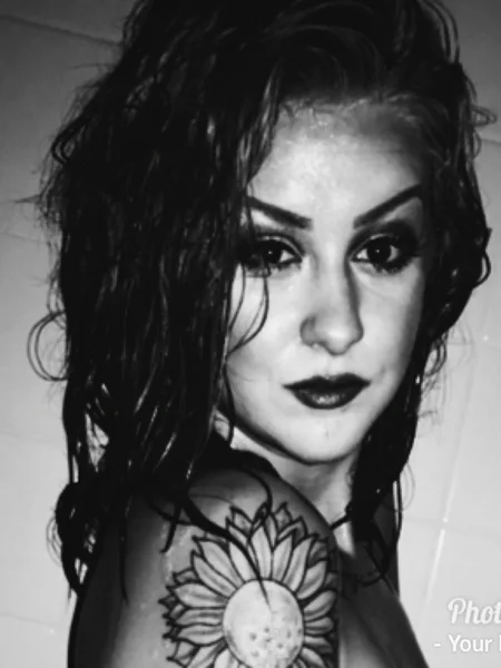 Ava 🖤