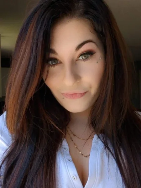 Amélia Babes