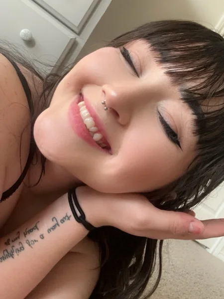 - ˕ •マ