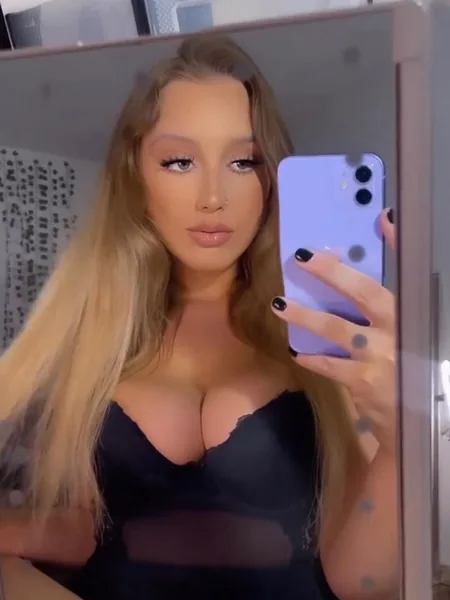 Babyygirl24