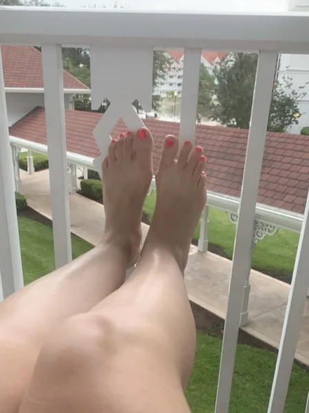Barefoot Brunette