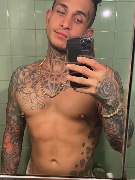 Bastian_bonaxe