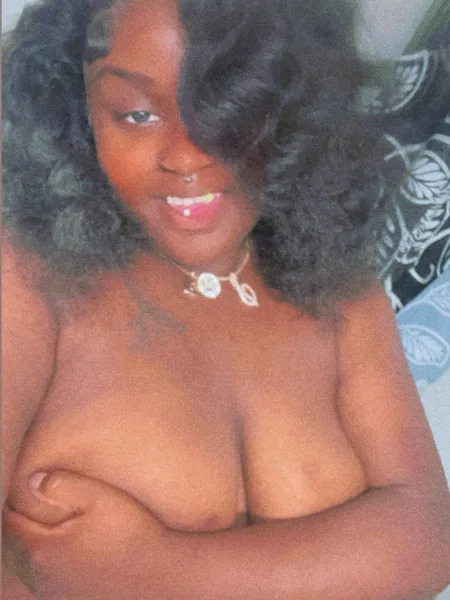 BBW  LAVISHLY