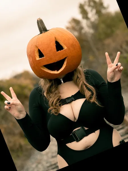 K😘