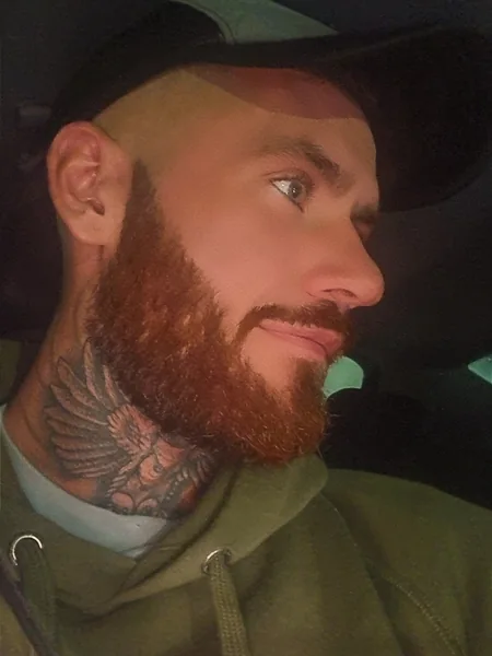 @beardedjay.dom
