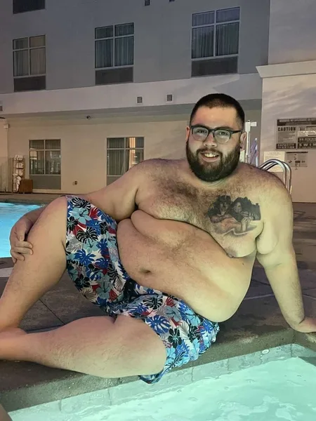 Bearlynewgaymer