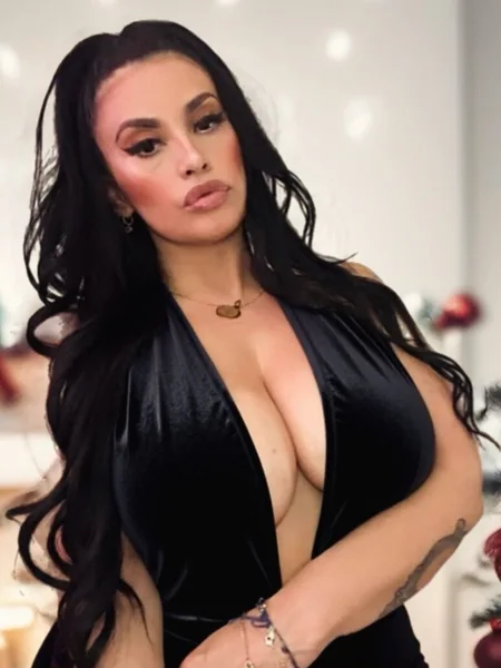 Bella Cortez