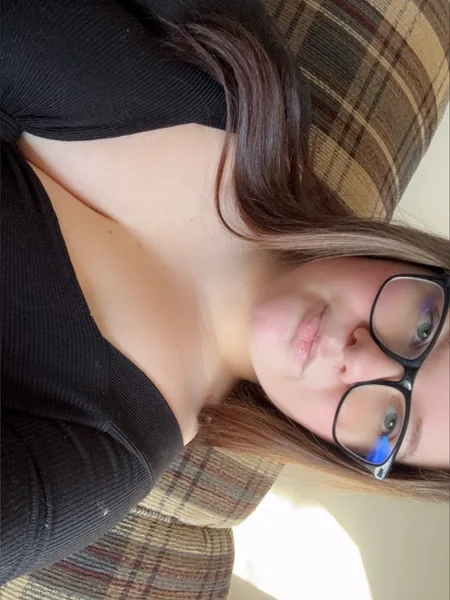 Leena Cruzz avatar