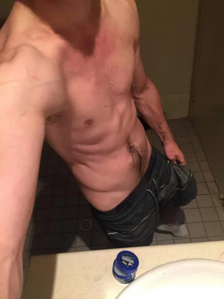 HUNG 8