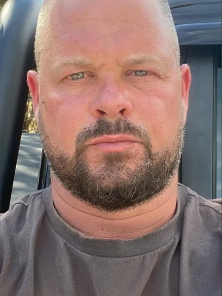 Big Dick Tradie