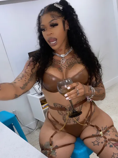 Freaky Bratt💎💕🤍