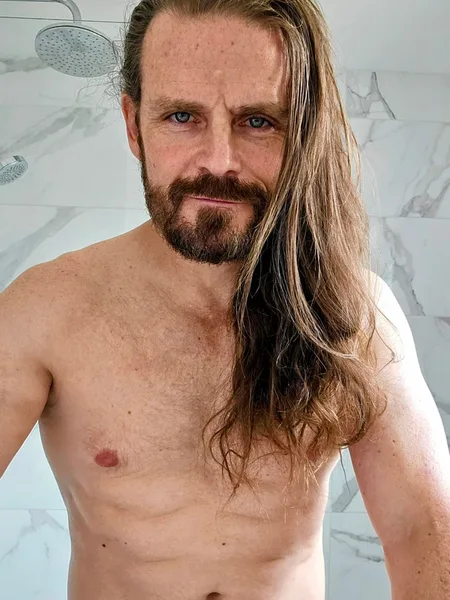 Billy King (18+)