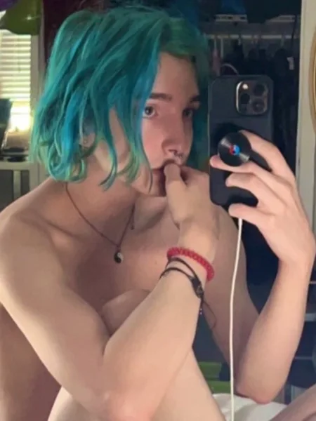 ☻ leo ☹︎