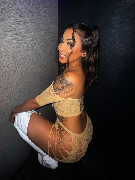 Vee Desire
